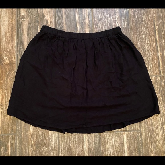 𝙱𝚕𝚊𝚌𝚔 𝚜𝚔𝚒𝚛𝚝!❁ - Picture 2 of 3